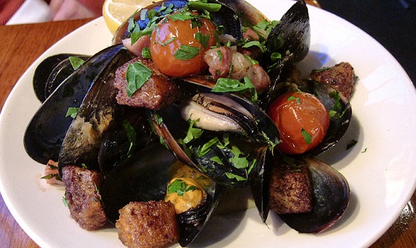 Mussels with Tomatoes